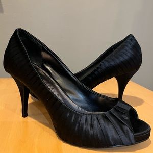 Peep Toe Black Satin Pleated Heel
